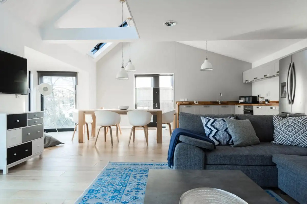 The Cliffside Loft - Distinctly Modern 3BDR Riverside Home