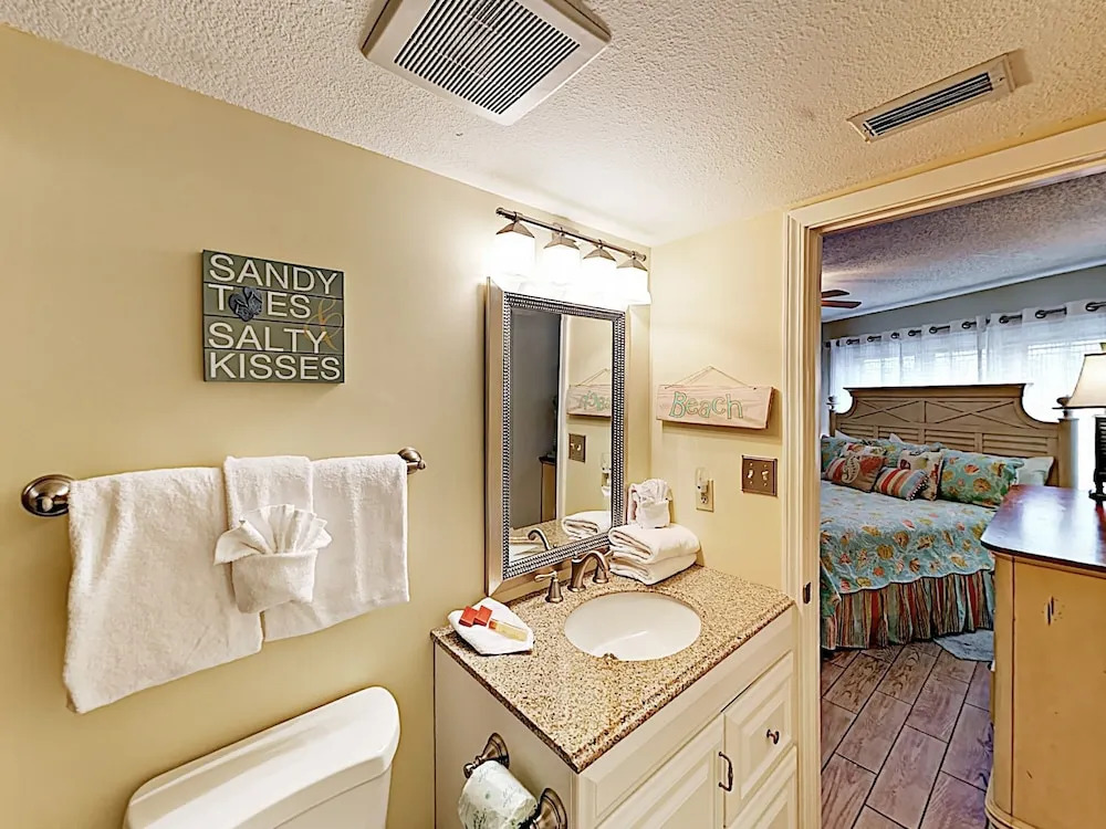 Beachfront With Indoor/outdoor Pool 2 Bedroom Condo