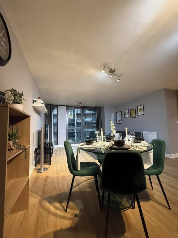 2bed Flat 5 Mins From New Street Free Parking