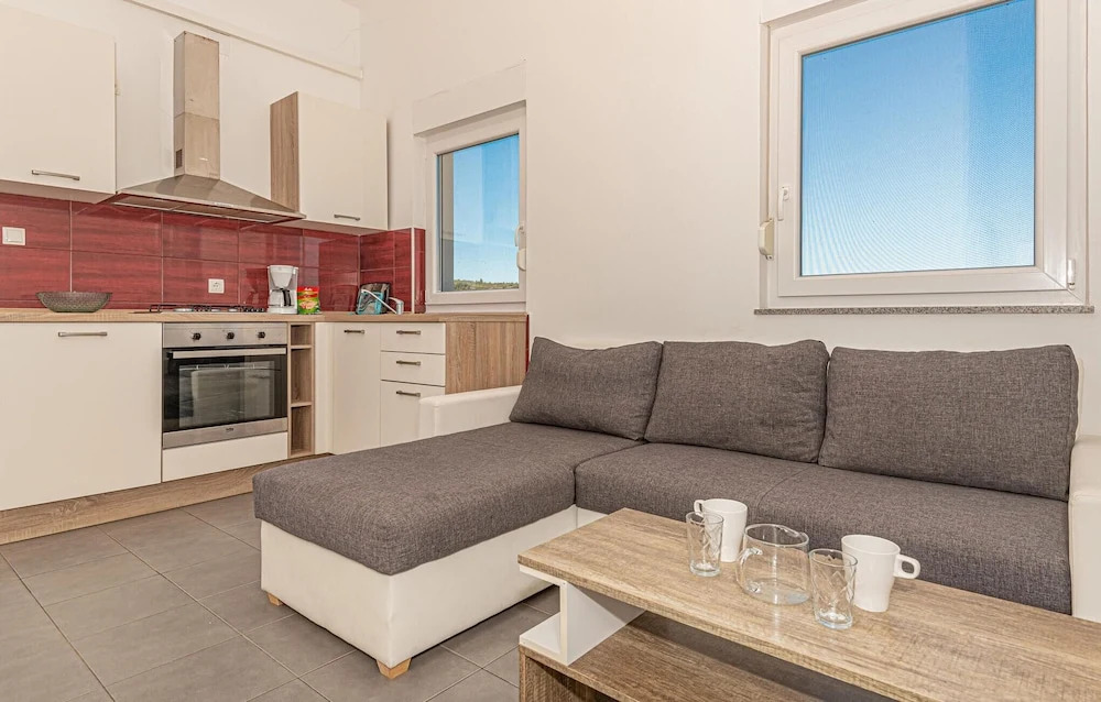 Nice Apartment in Kanica With Wifi and 2 Bedrooms