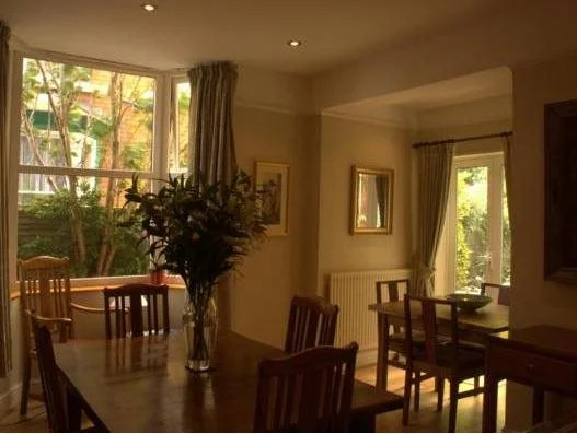The Glastonbury Town House