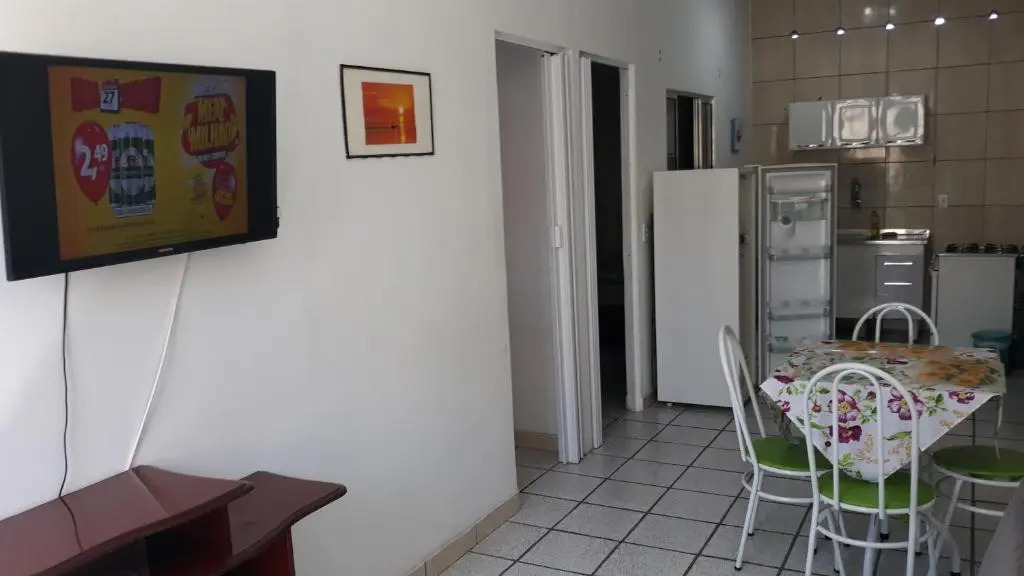 Apto 4 Completo 2 Quartos Ar Cond Fogão Geladeira etc Todo Seu Não divide com ninguém Centro Praia da Costa