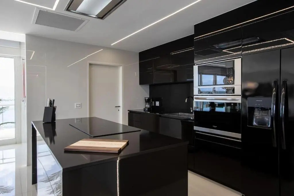 Serenity Penthouse - The Pinnacle of Luxury