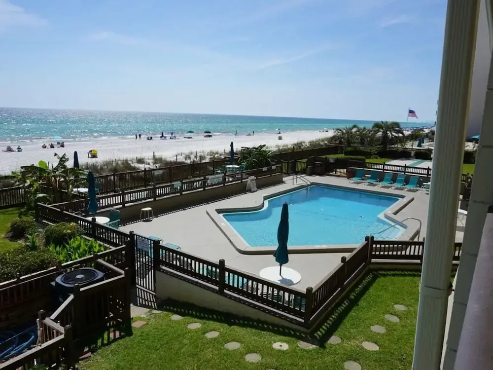 Mariner East Beach Resort Unit: 108 by Forehand Rentals