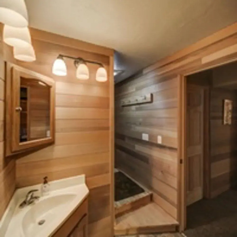 Cascade Log Cabin by Casago Mccall - Donerightmanagement