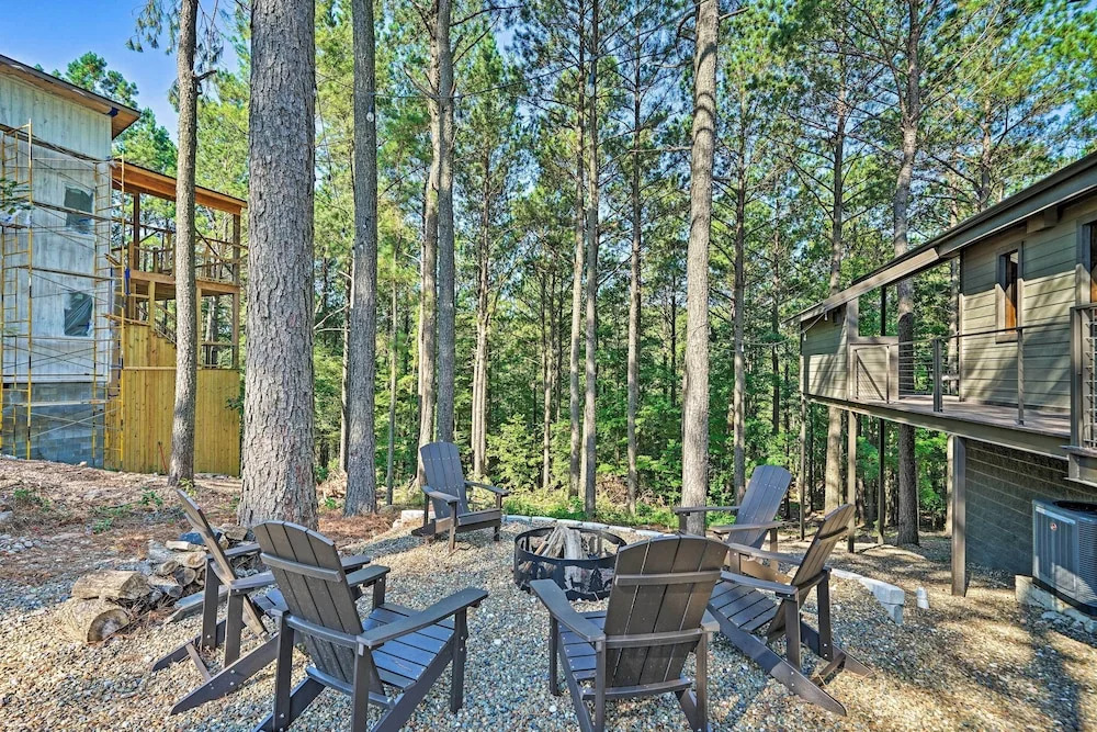 Broken Bow Cabin < 9 Mi to Choctaw Landing Casino