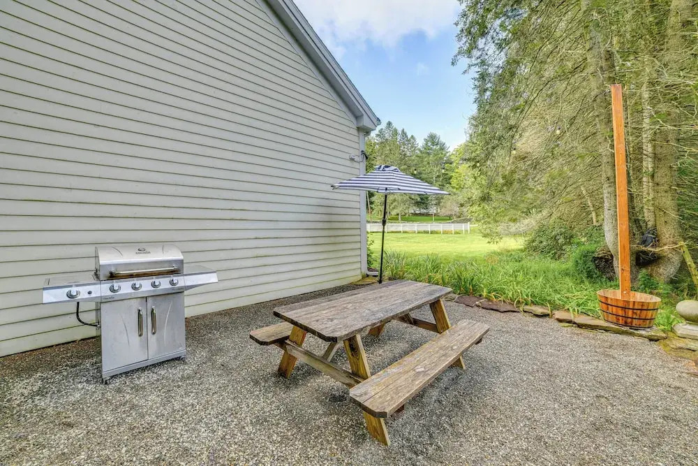 Game Room & Fire Pit: Peaceful Catskills Farmhouse