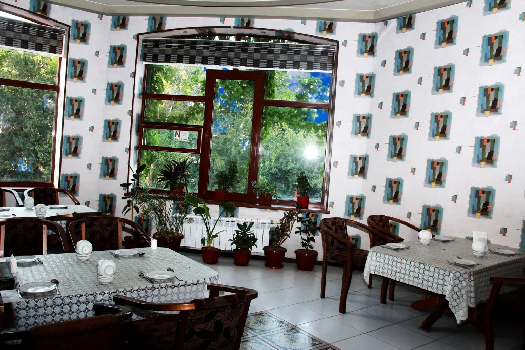 Denov Plaza Hotel