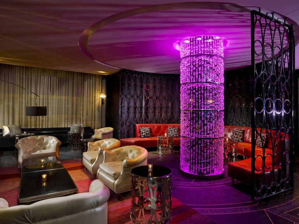 W Minneapolis - The Foshay