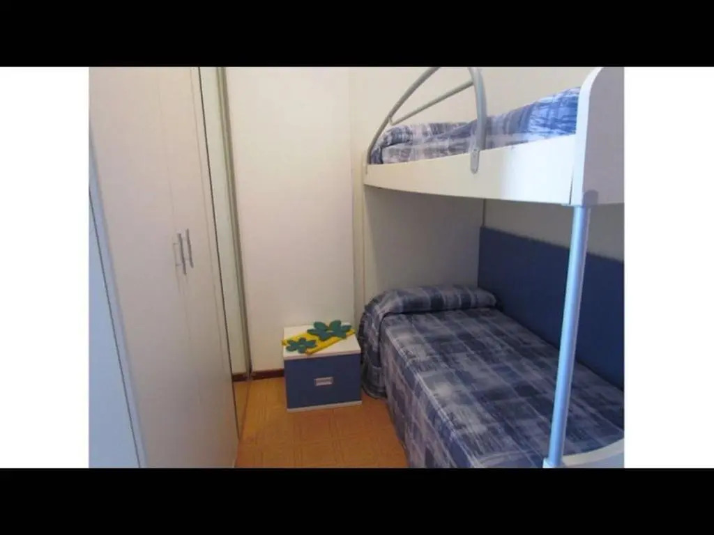 Beachfront Condo Lido dei Pini - Airco - Private Parking - Beach Place
