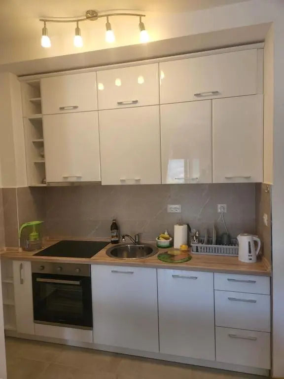 Lovely 1-Bedroom rental unit with free parking