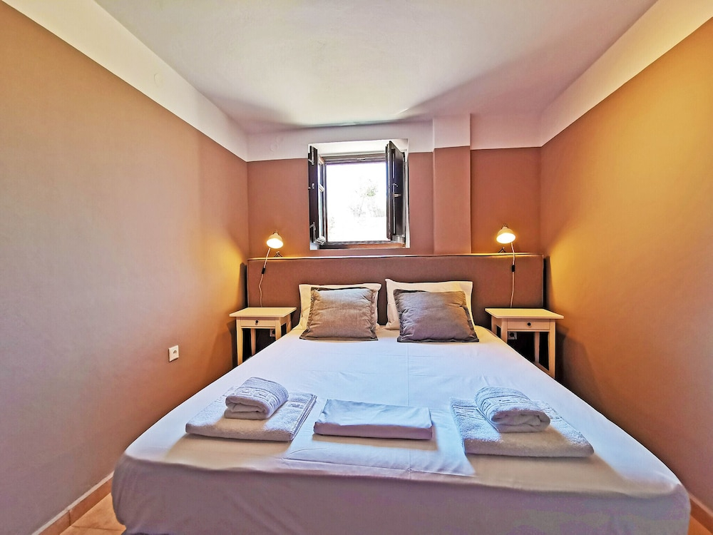 Anaroussa Diros Maisonette