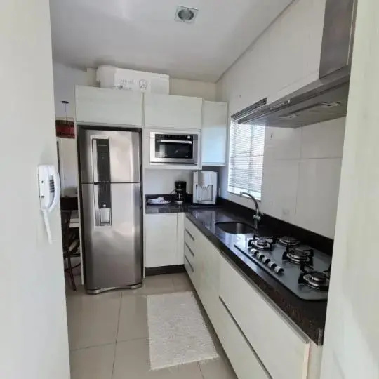 novo e aconchegante apartamento a 85 metros da praia de bombinhas
