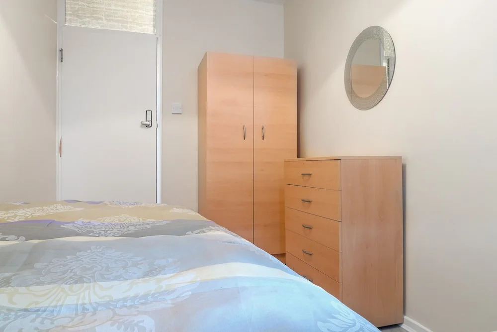 OLD Church Road - Deluxe Single Guest Room 2