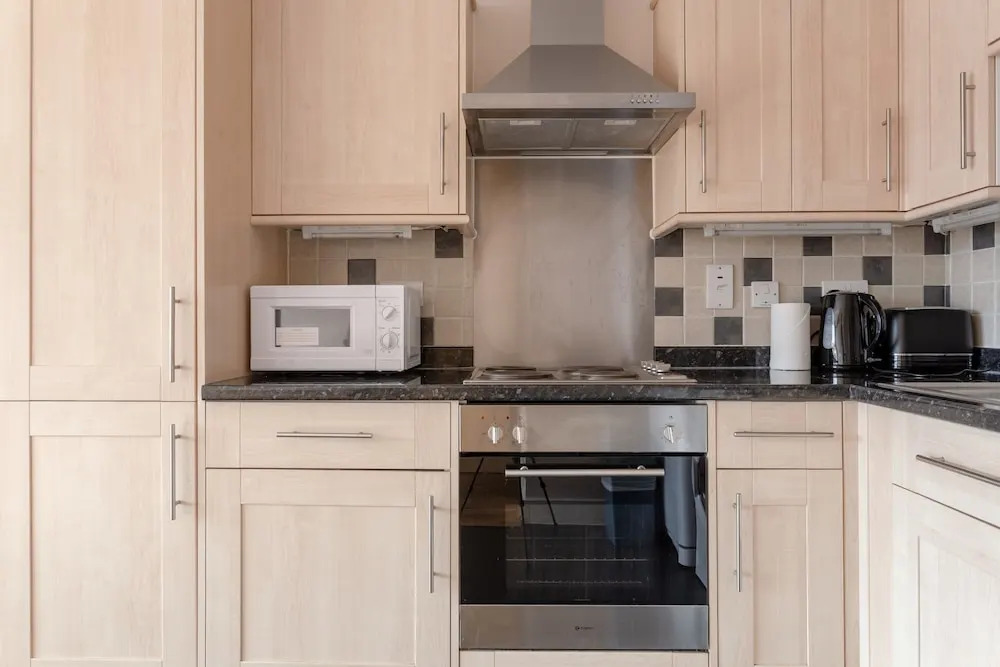 Charming 1 Bedroom Property Next to Clapham Common