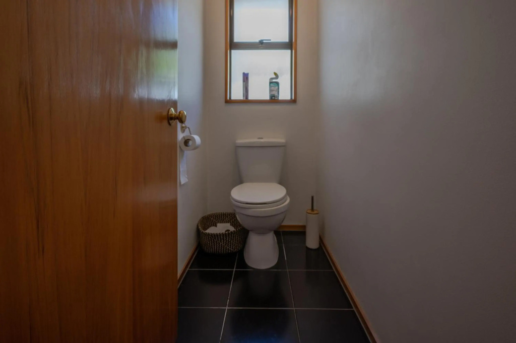 Libeau Lane Views - Akaroa Holiday Home