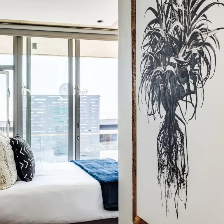 Deluxe Urban Retreat Summit on Quarter