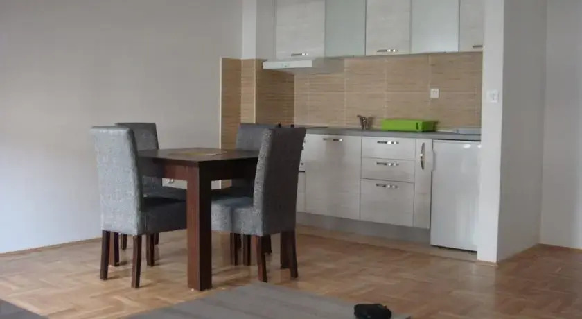 Apartments Tipon
