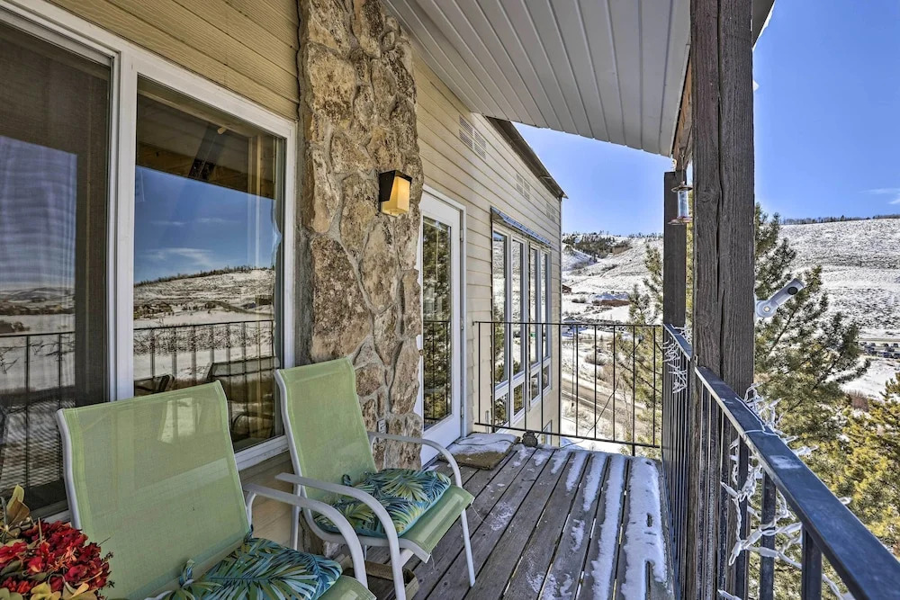 Ski, Soak & Explore! Granby Getaway w/ Mtn Views