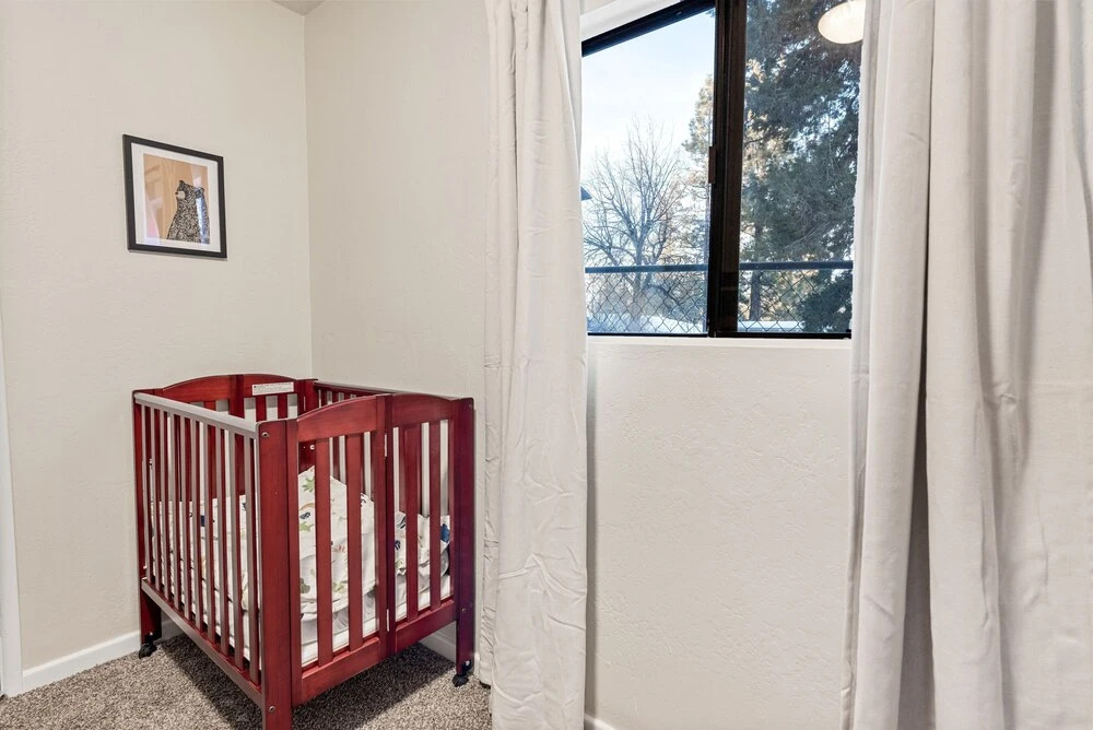 Badger Den - Located In The Heart Of The Village. Modern Aesthetics Meet Mountain Charm! 3 Bedroom Home