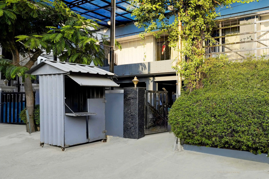 Townhouse Oak Pallikarani Near Balaji Dental College