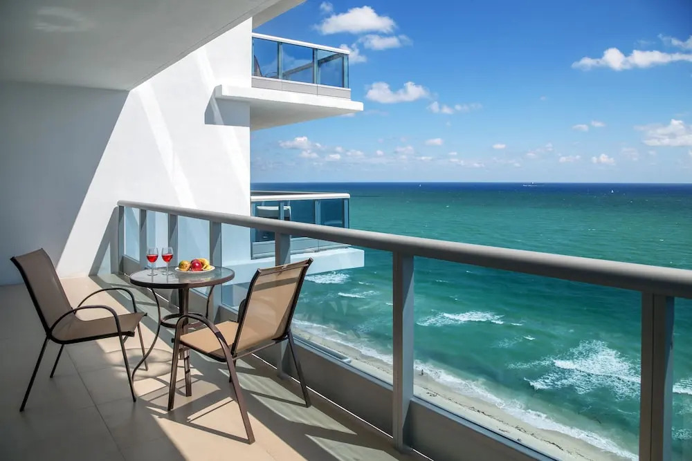 Cote D'Azur Ocean Apartments Miami Beach