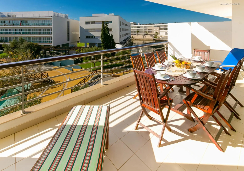 B19 - Marina Club Apartment