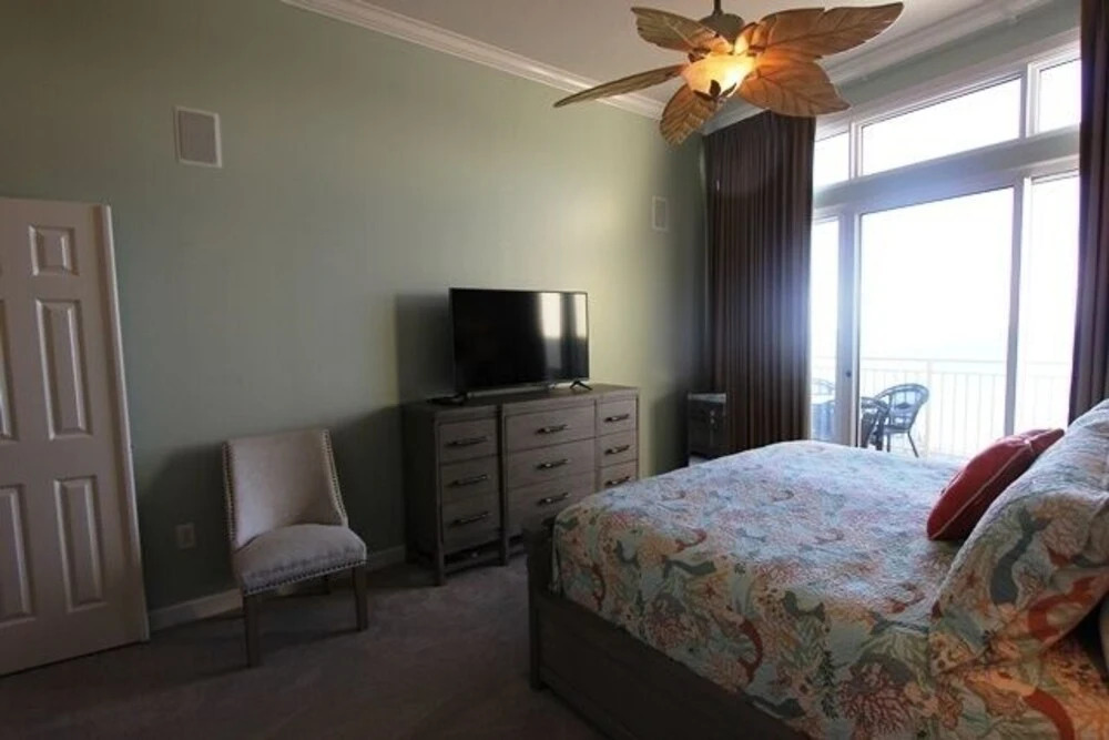 Sterling Shores PH13 - 3 Br home by RedAwning