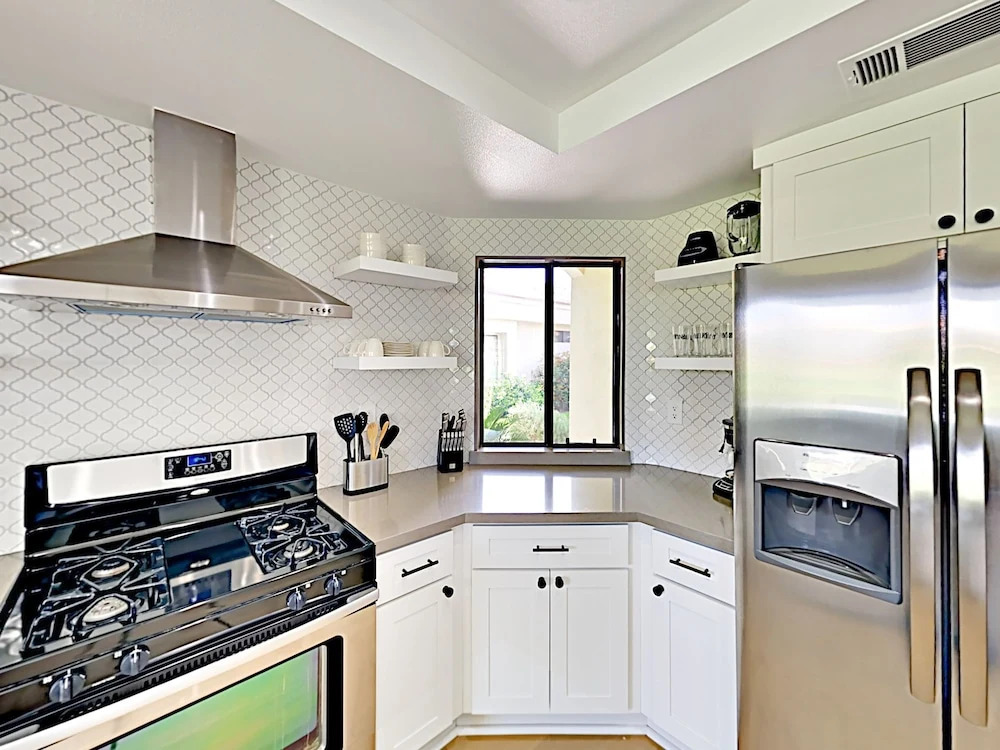 Inverness - 3 Br Condo