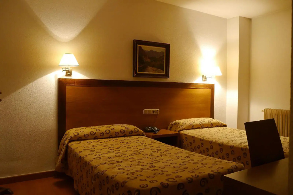Hotel Torrezaf