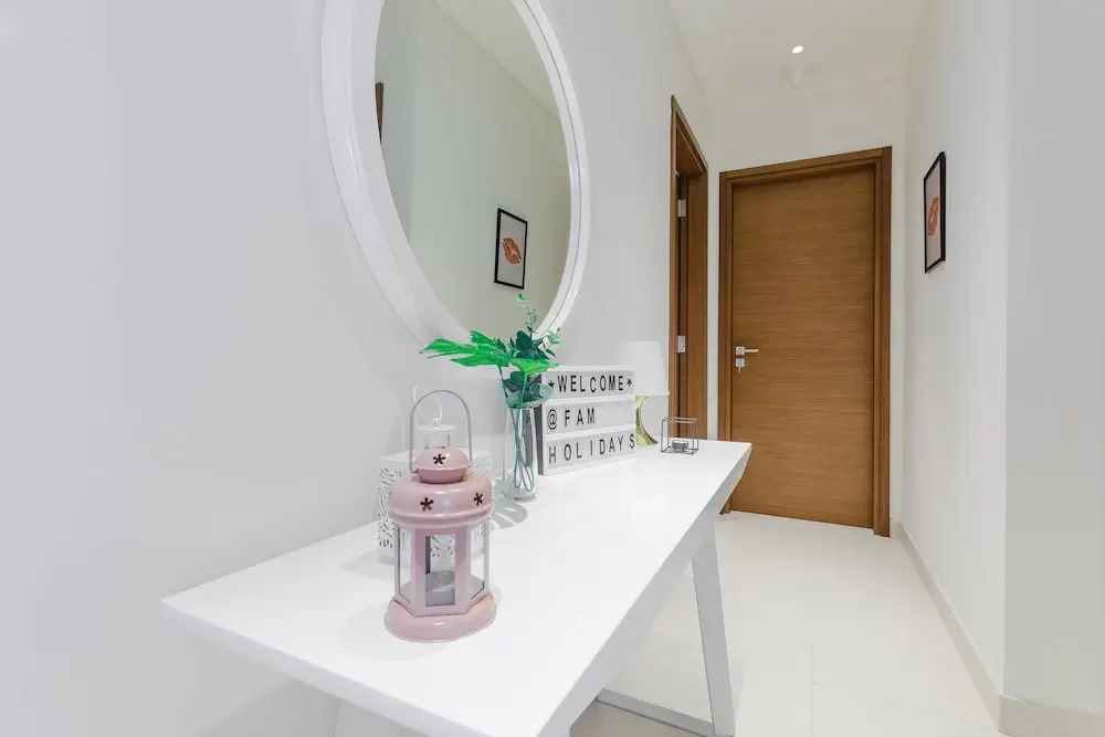 FAM Living City Walk - Opposite City Walk Mall - 2A