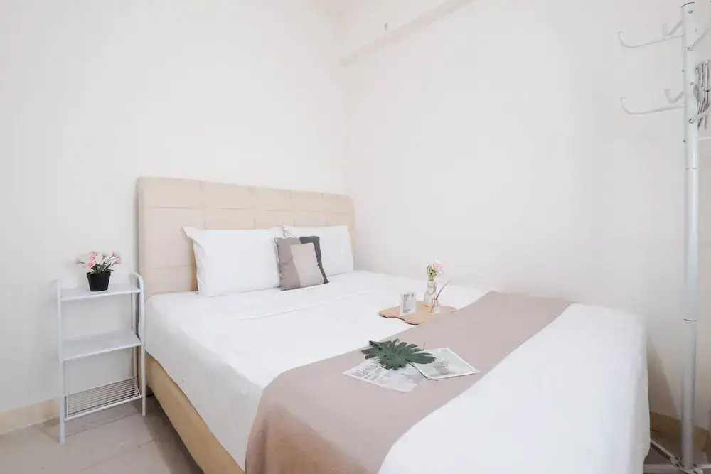 Neutral Tone 2Br At Green Pramuka City Apartment