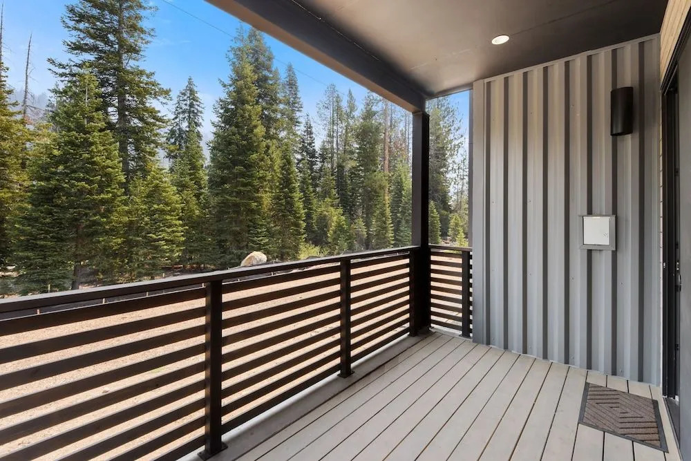 Enjoy Paradise Hot Tub, Bike & Beach Equipment!