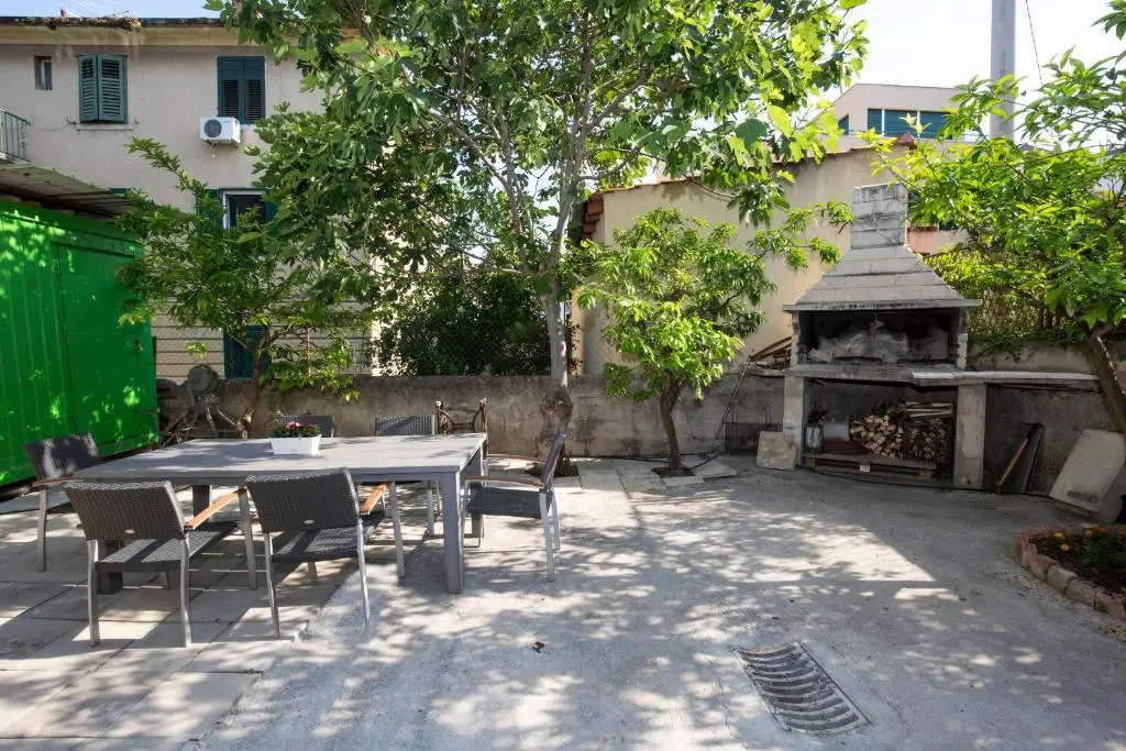 Villa Lole