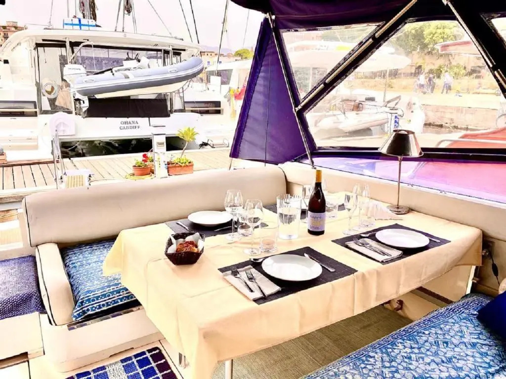 Desirè Charming House Boat
