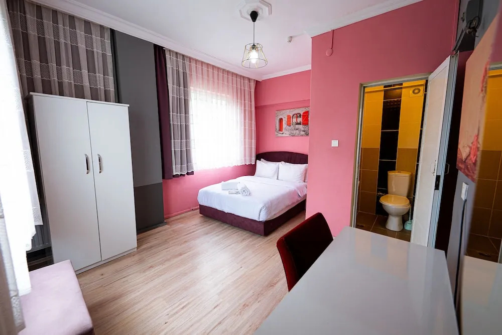 Evin Suit Hotel