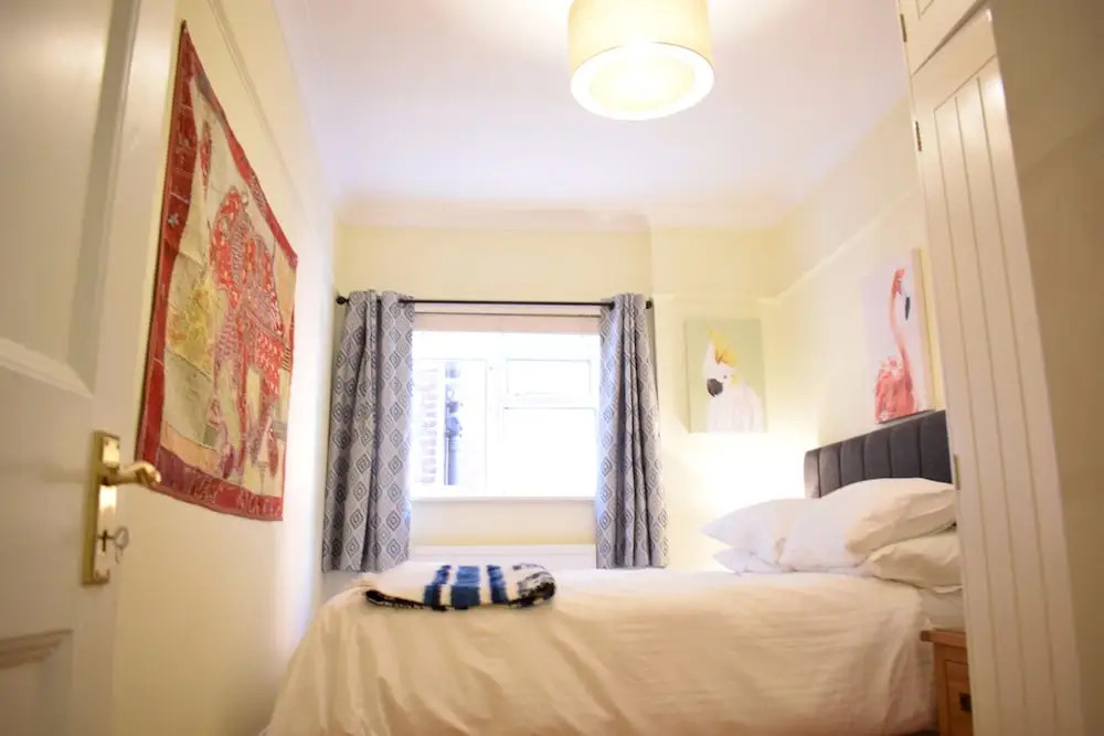 1 Bedroom Apartment near Park in South West London