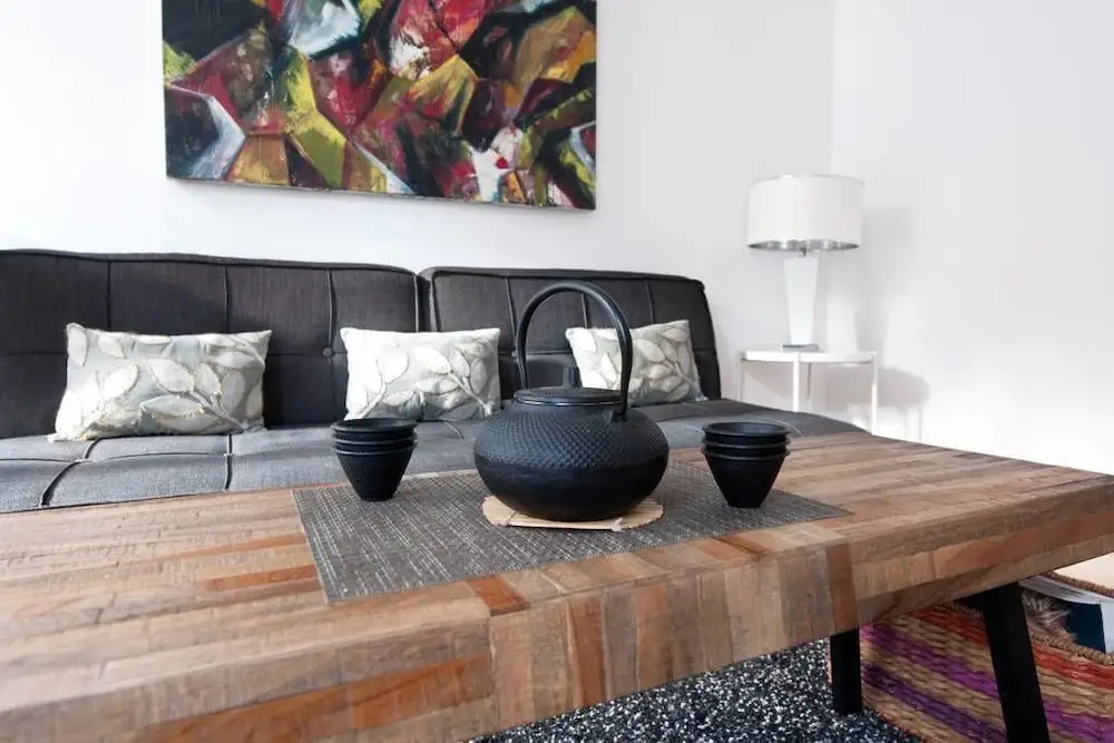 Two Bedroom Apartment in the Plateau