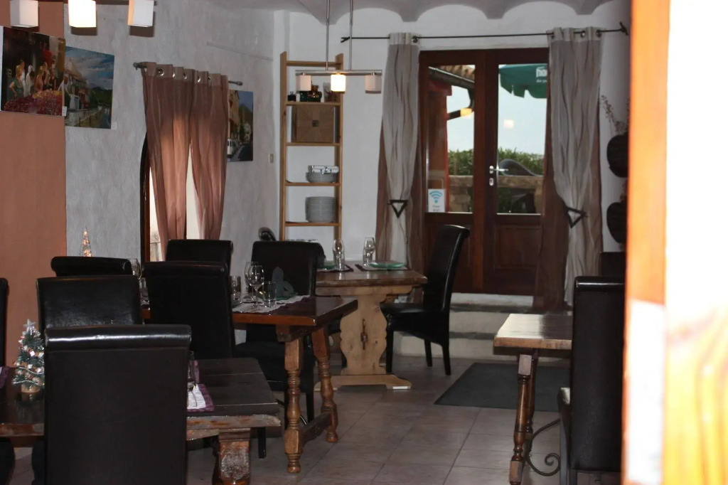 LAlmàssera Casa Rural & Restaurant