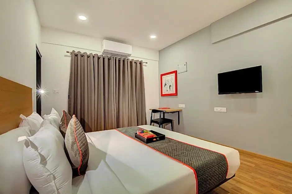 OYO Townhouse 74778 Greater Noida
