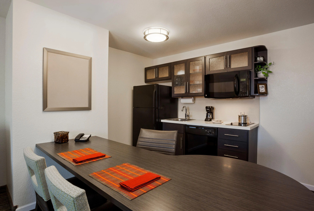 Sonesta Simply Suites Boston Braintree
