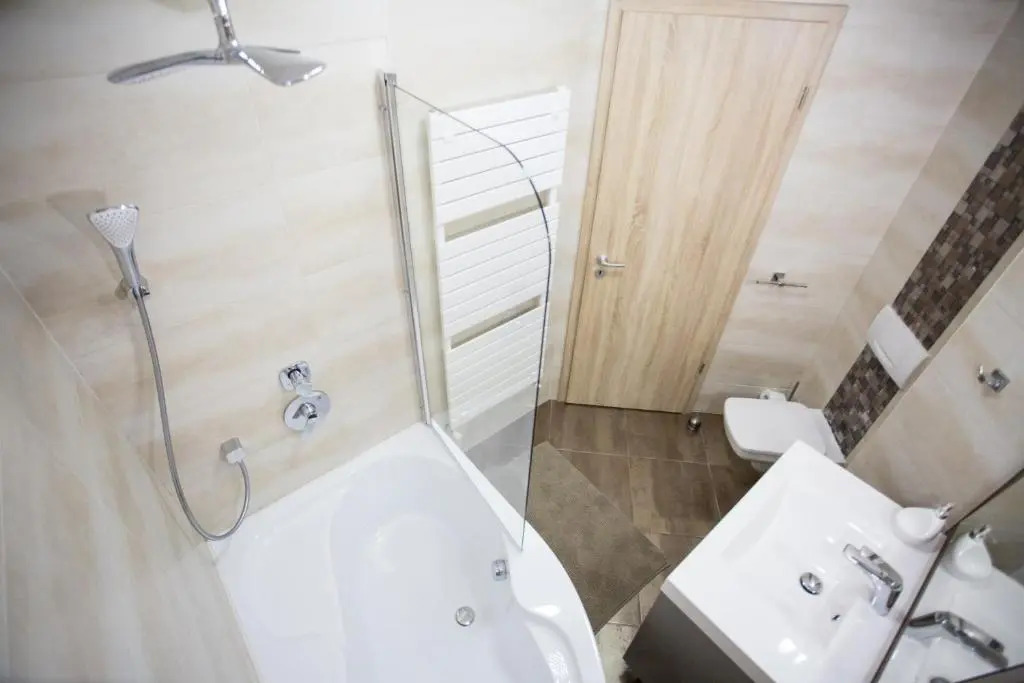 All Seasons Apartments