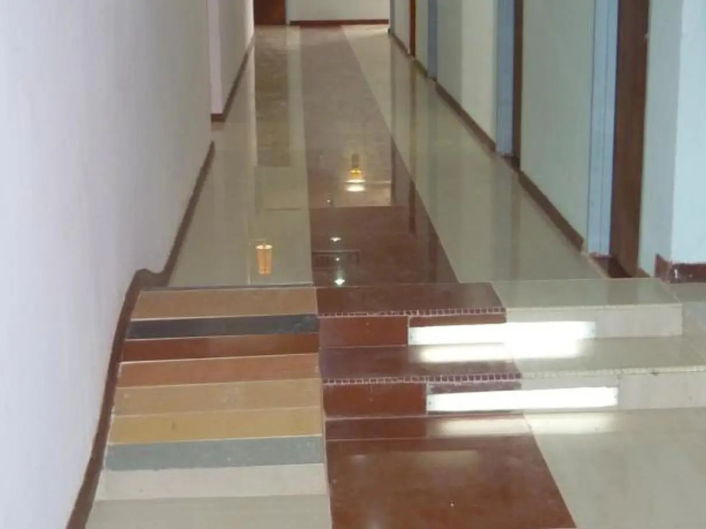 J & J Hotel