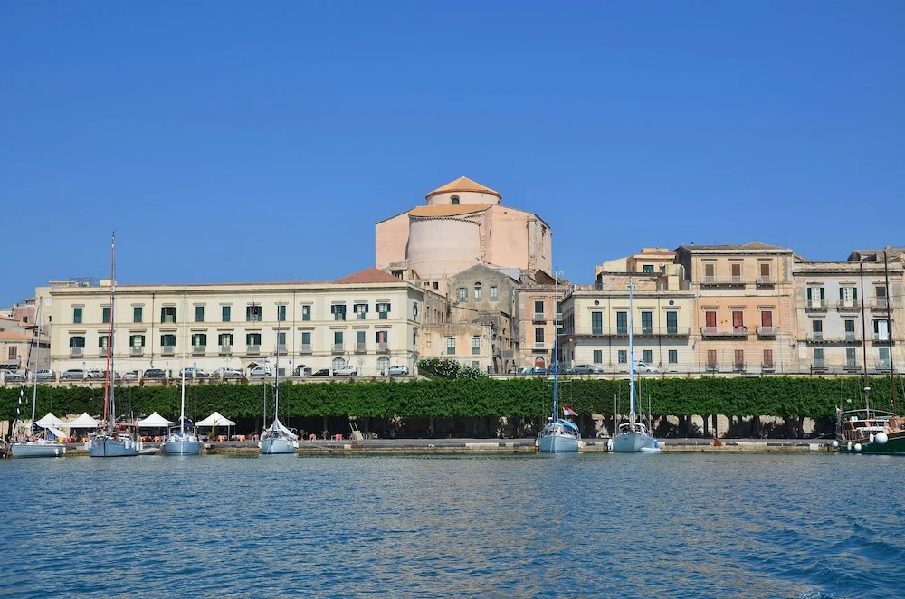 Ortigia Twin Rooms