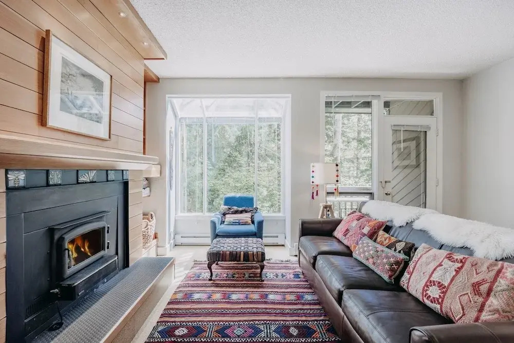 90sw - Fireplace - Dishwasher - W/D - Pets OK