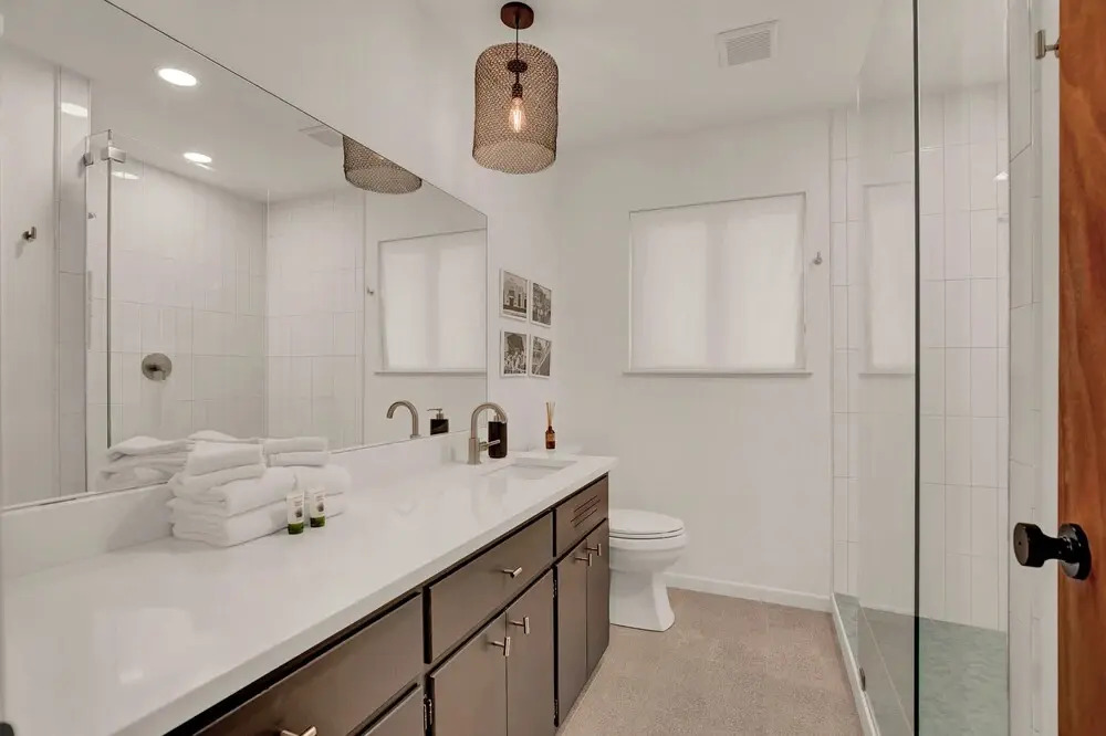 Luxury Home Just 2blcks From Main St!