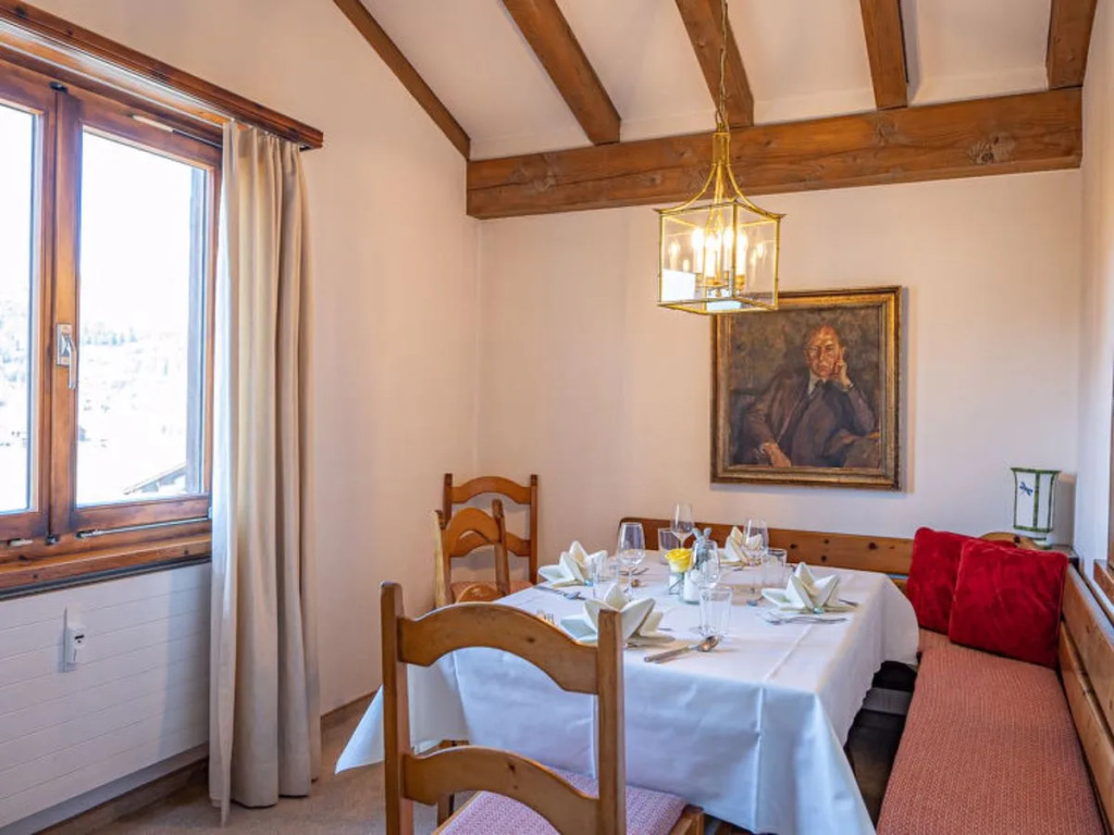 Apartment Chesa La Sajetta 12 by Interhome