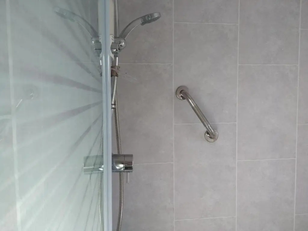 Excellent Location -Central Belfast - Parking - 4 Beds