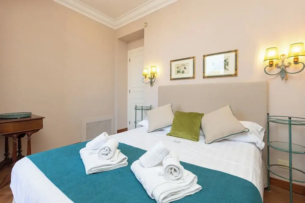Rental in Rome Trevi Luxury Penthouse