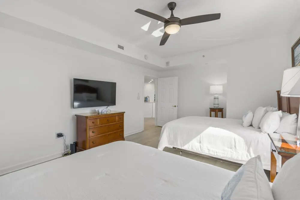 2002p 2 Bedroom Condo